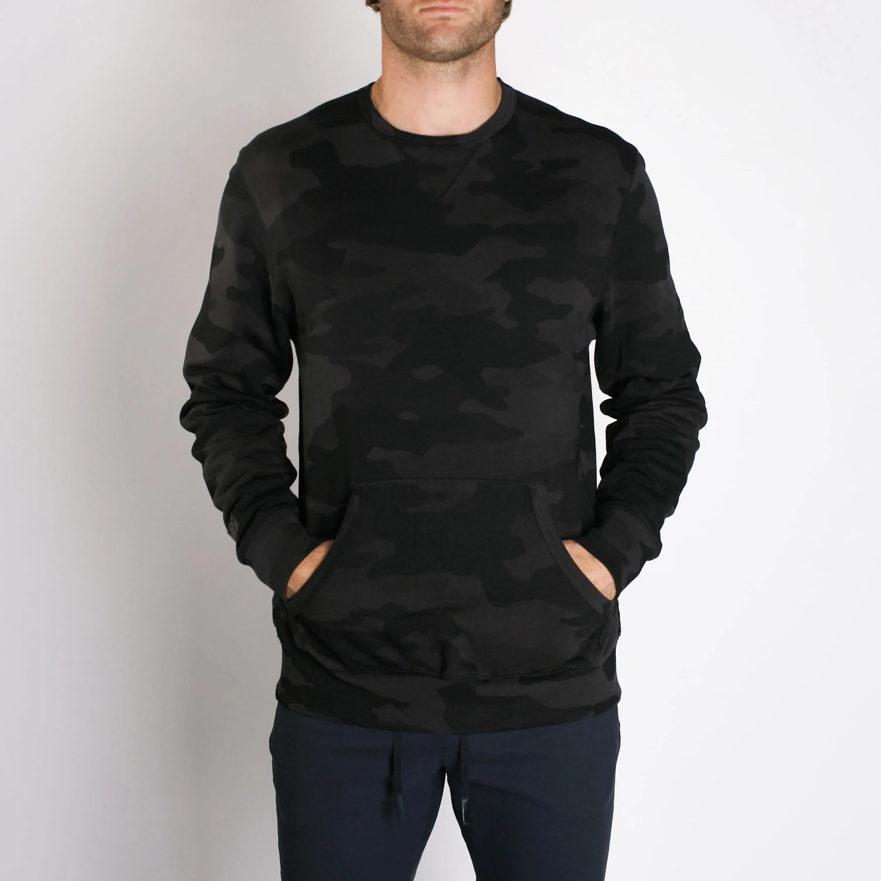 Mills Crewneck Black Camo