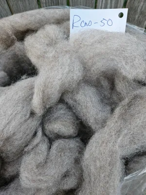 Roving Silver RCHO-10 100% Romney 3 ounces