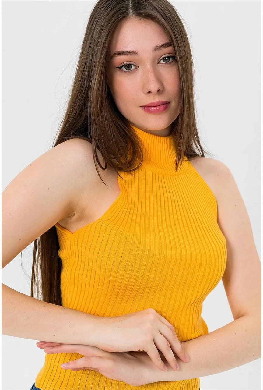 Women's Sleeveless Turtleneck Sweater - Yellow | Cozy Knitwear for All Seasons